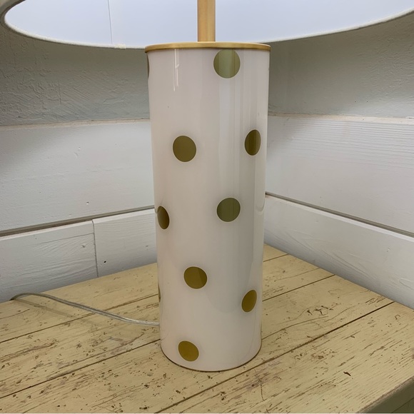 Cream gold polka dot Kate Spade collector lamp. Ceramic and brass with shade - Picture 4 of 5